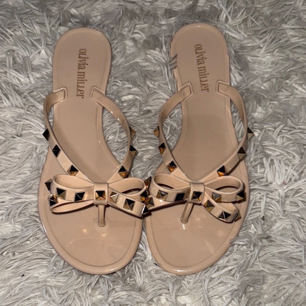 💰Olivia Miller Tan Studded Sandals. Never been worn** no box